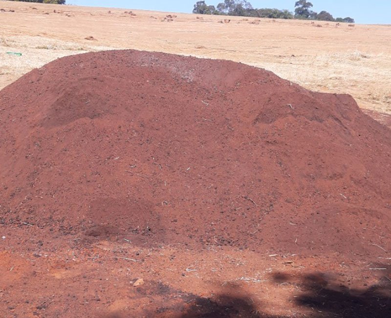 Venda de terra para plantio de grama